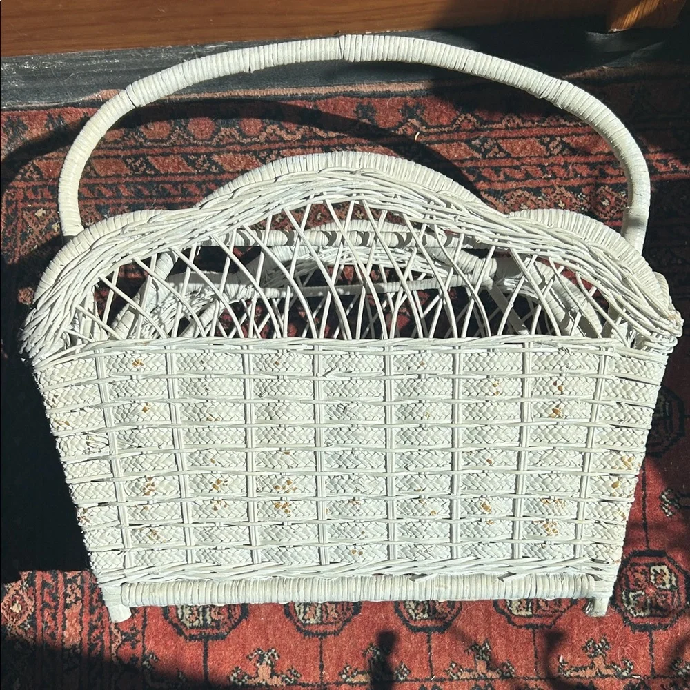White Wicker Basket with Handles Beautiful & Great Shape! Perfect for Storage!